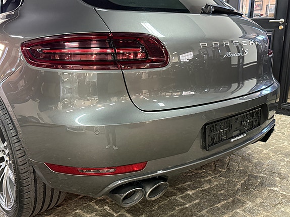 Porsche Macan S 7 of 30