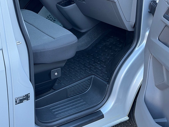 Volkswagen Transporter 24 of 30