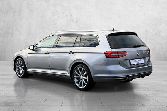 Volkswagen Passat 7 of 30