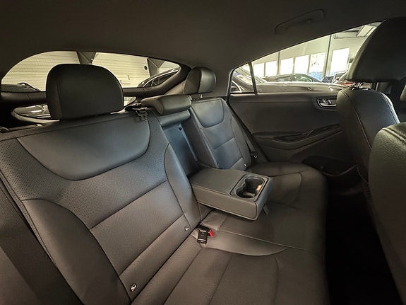 Hyundai IONIQ 14 of 30
