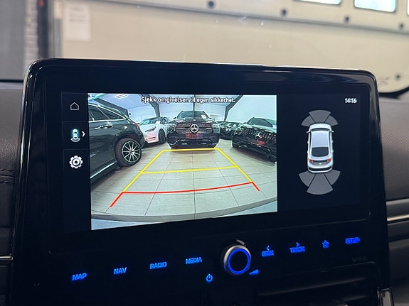 Hyundai IONIQ 26 of 30