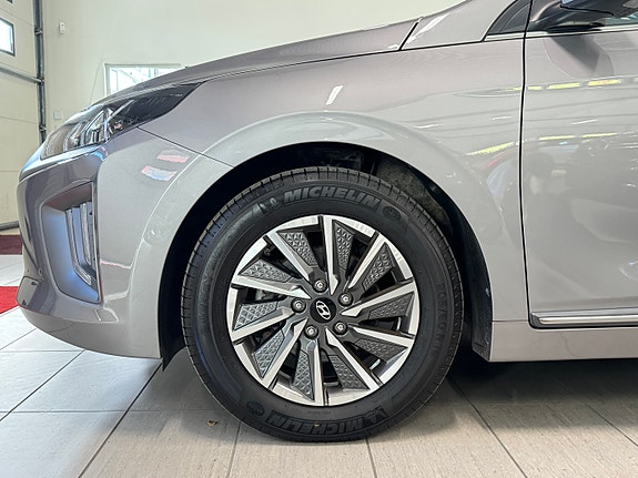 Hyundai IONIQ 6 of 30