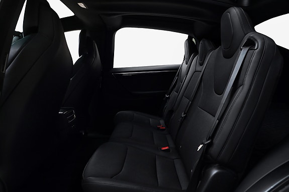 Tesla Model X 13 of 25