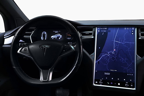 Tesla Model X 16 of 25
