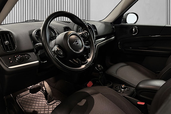 MINI Countryman Cooper SE 12 of 30