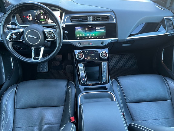 Jaguar I-PACE 8 of 30