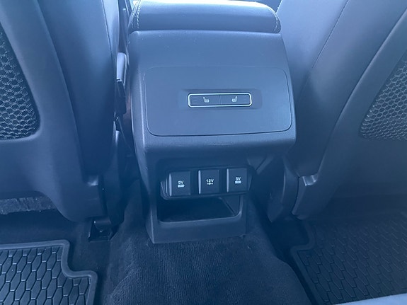 Jaguar I-PACE 29 of 30