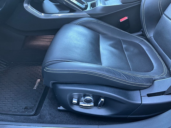 Jaguar I-PACE 9 of 30