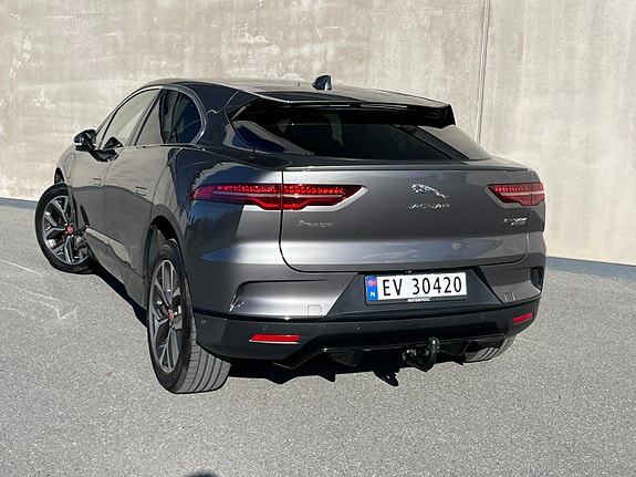 Jaguar I-PACE 6 of 30