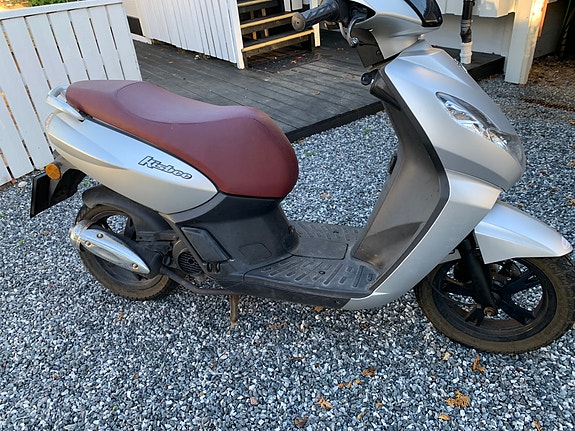 Peugeot Kisbee 2 of 4