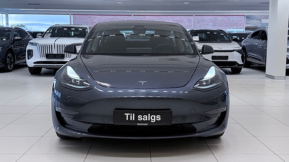 Tesla Model 3 3 of 30