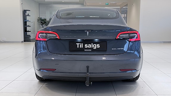 Tesla Model 3 8 of 30