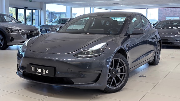 Tesla Model 3 2 of 30