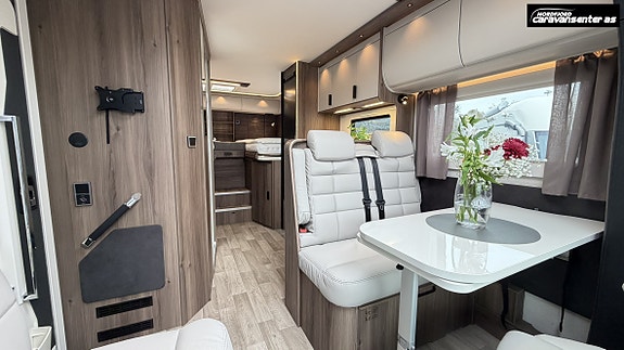 KABE TRAVEL MASTER NOVUM NR750 LGB TRAQ 4X4 19 of 30