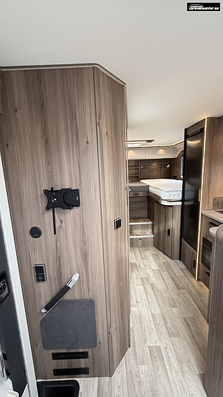 KABE TRAVEL MASTER NOVUM NR750 LGB TRAQ 4X4 25 of 30