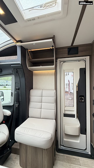 KABE TRAVEL MASTER NOVUM NR750 LGB TRAQ 4X4 24 of 30