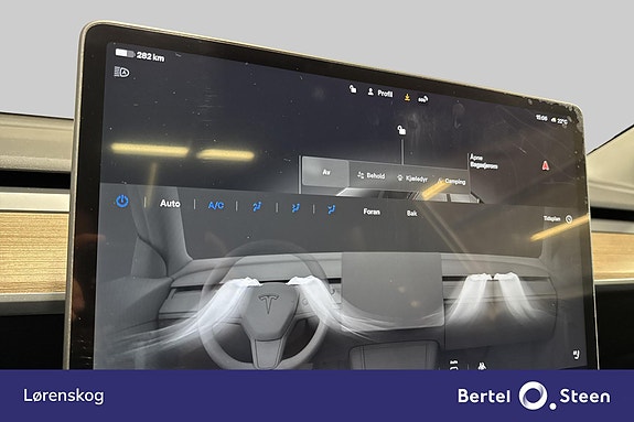 Tesla Model Y 22 of 26