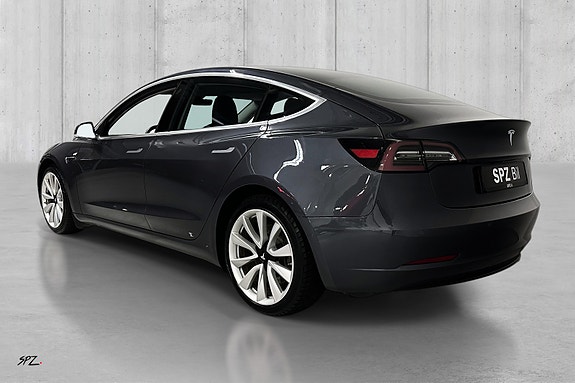 Tesla Model 3 5 of 16