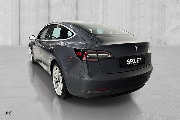 Tesla Model 3 6 of 16