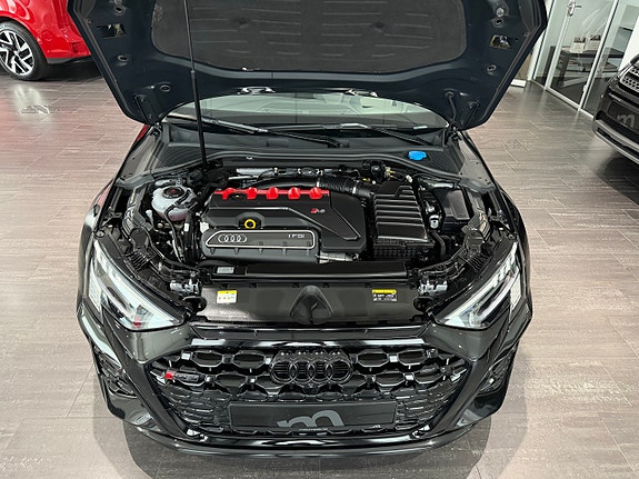 Audi RS3 25 of 30
