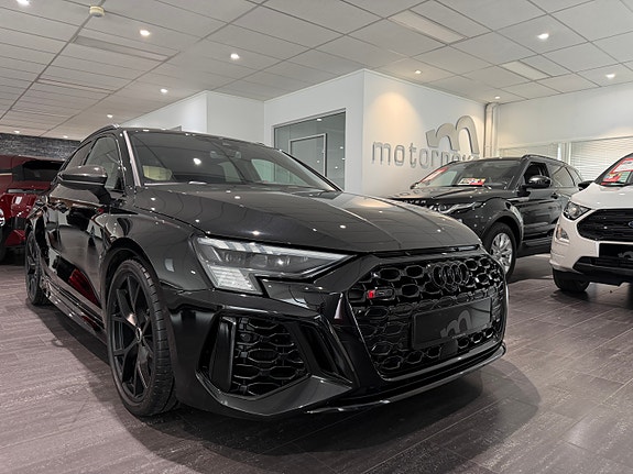 Audi RS3 2 of 30