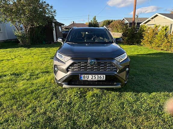 Toyota RAV4 18 of 29