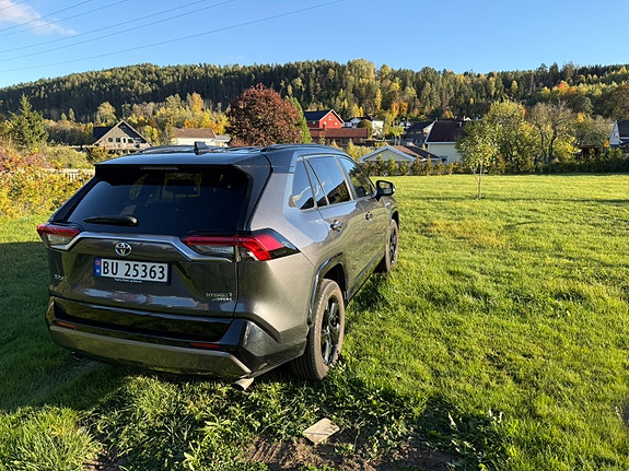Toyota RAV4 23 of 29