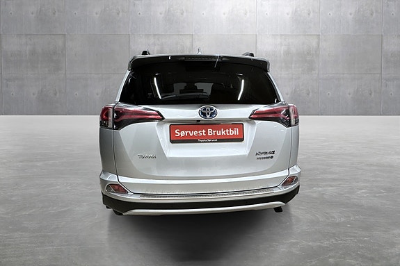 Toyota RAV4 4 of 20