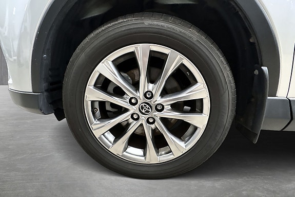 Toyota RAV4 20 of 20