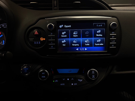Toyota Yaris 30 of 30