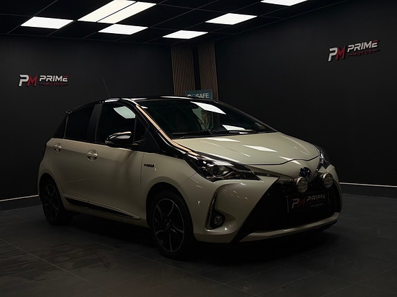 Toyota Yaris 4 of 30