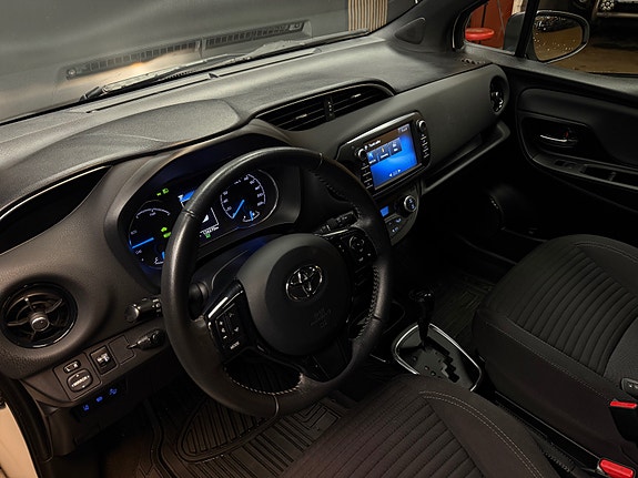 Toyota Yaris 27 of 30