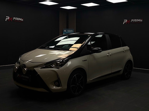 Toyota Yaris 7 of 30