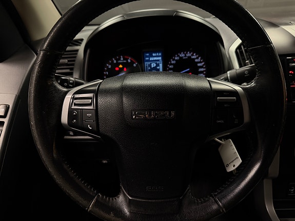 Isuzu D-max 24 of 30