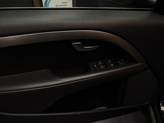 Volvo XC70 25 of 30