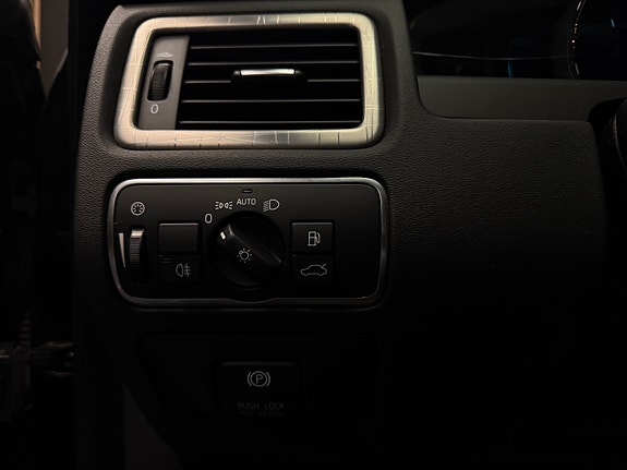 Volvo XC70 26 of 30