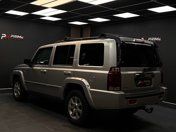 Jeep Commander 16 of 28
