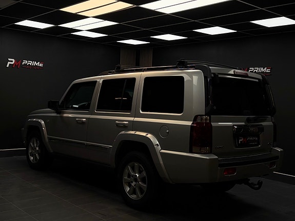 Jeep Commander 10 of 28