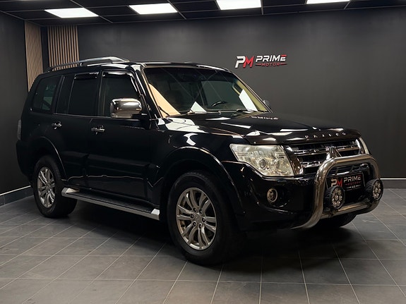 Mitsubishi Pajero 6 of 30