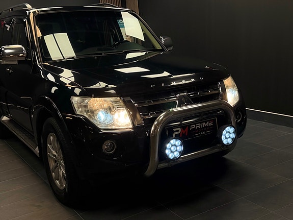 Mitsubishi Pajero 17 of 30