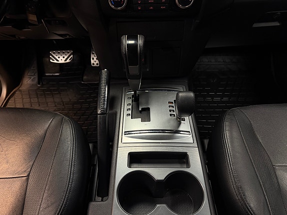 Mitsubishi Pajero 27 of 30