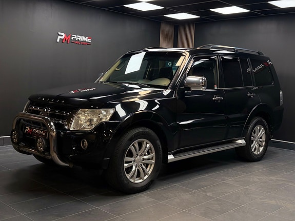 Mitsubishi Pajero 10 of 30