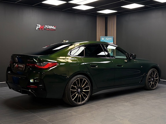 BMW i4 10 of 30