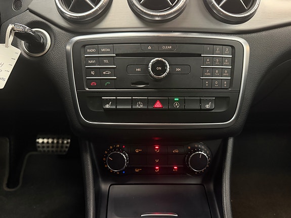 Mercedes-Benz CLA180 26 of 30