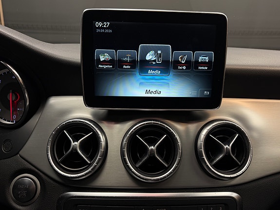 Mercedes-Benz CLA220 30 of 30
