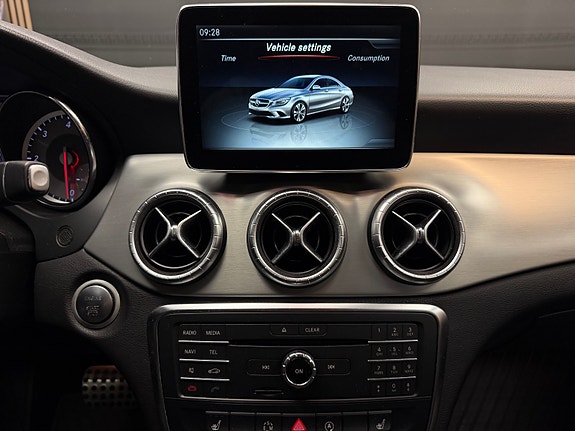 Mercedes-Benz CLA220 29 of 30