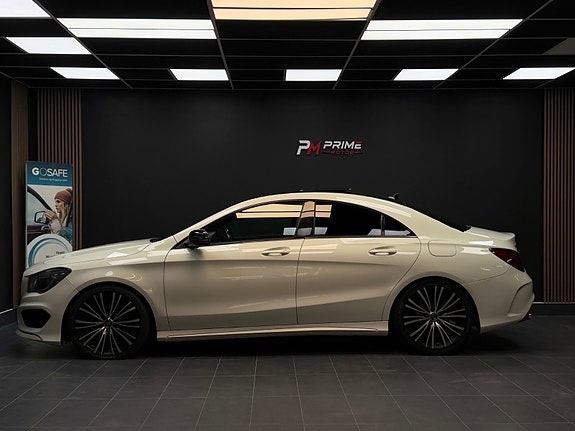 Mercedes-Benz CLA220 5 of 30