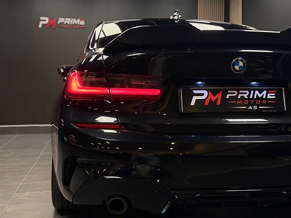 BMW 330e 27 of 30