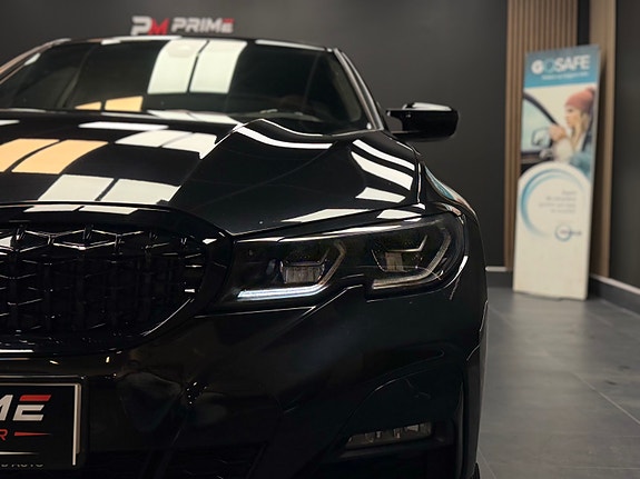 BMW 330e 24 of 30