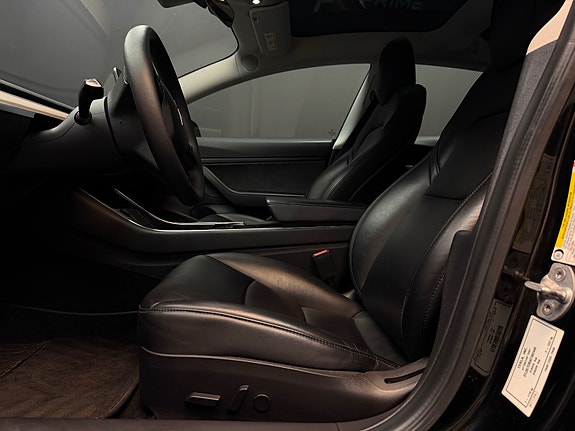 Tesla Model 3 23 of 30